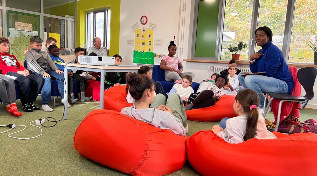 Plakatausstellung-3-4-1038×576